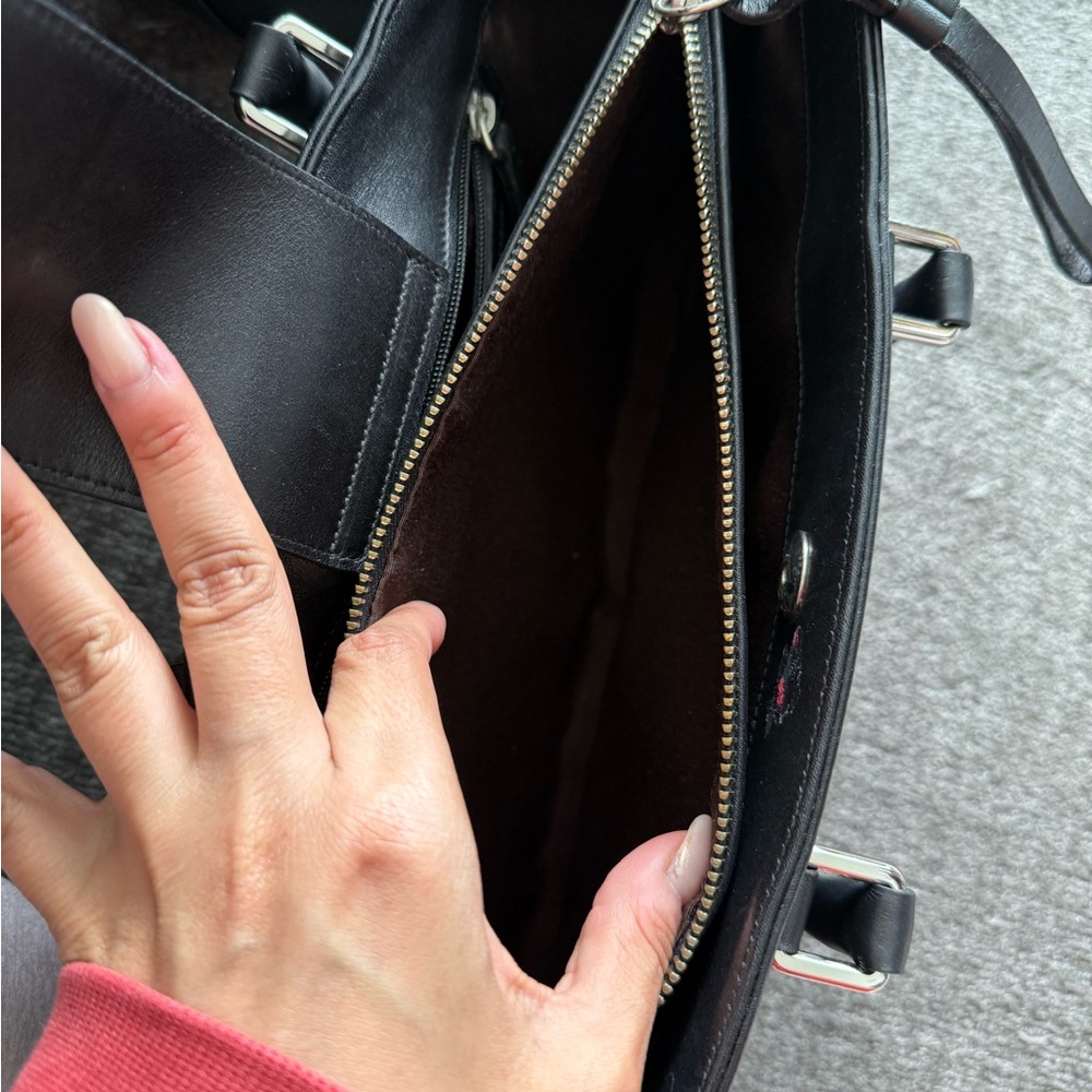 Coach • 9419 Hampton Satchel - Picture 4 of 13